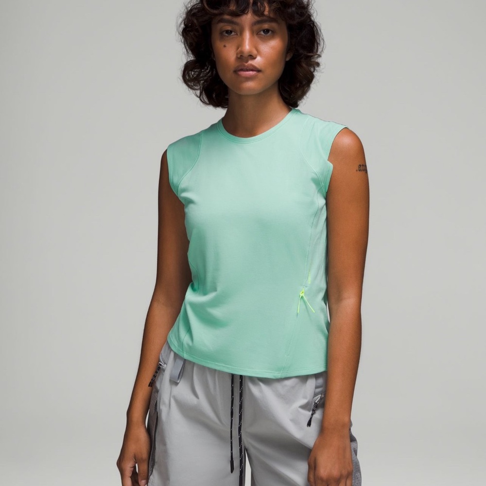 NWT- Lululemon Cap Sleeves Hiking Tank Top